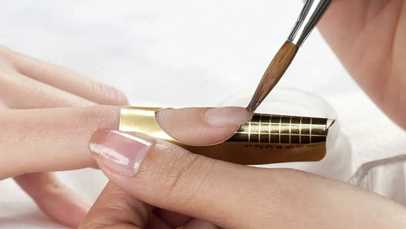 Моделирование ногтей (наращивание)